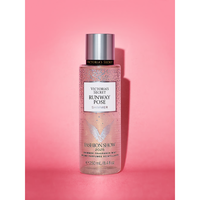 Парфумований спрей-шиммер Runway Pose Shimmer Mist